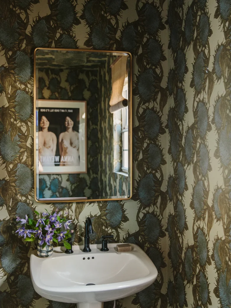 The Uplifting Power of Floral Wallpaper